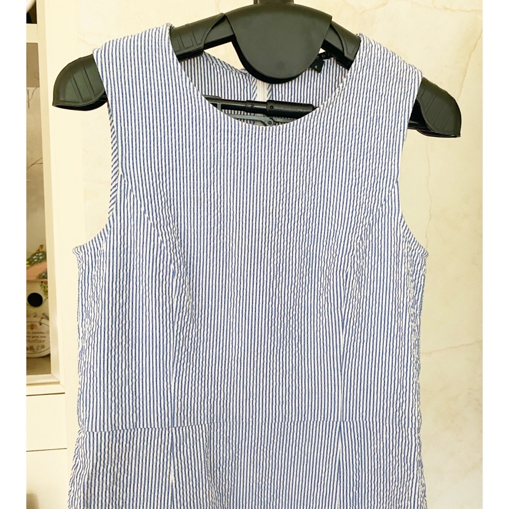 Theory BLUE ‘Dimesia Chipper’ Seersucker Dress - size 4 - Picture 4 of 11